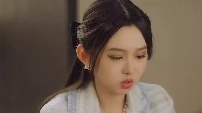 <em>总裁</em>夫人她不装了